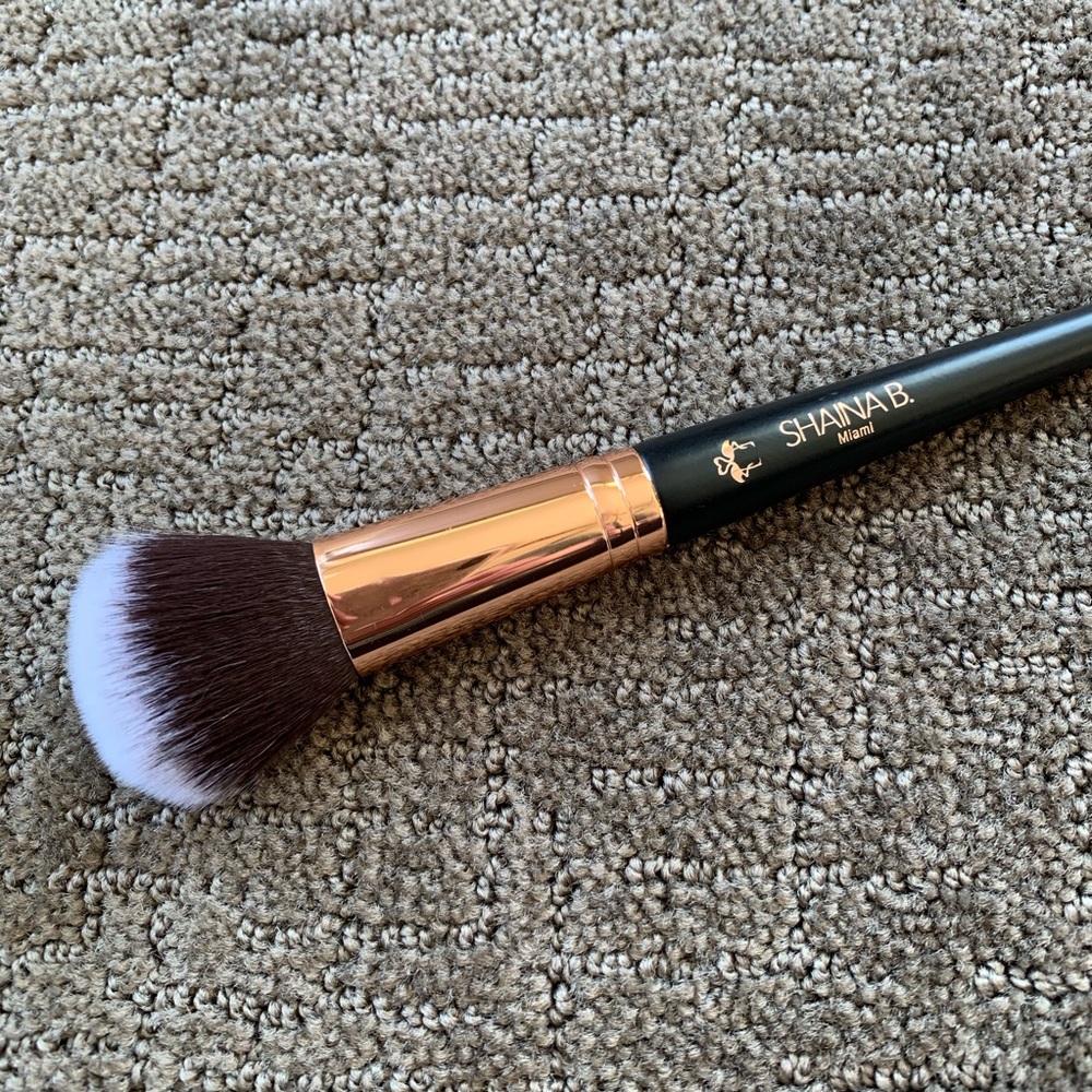 NWT Shaina B Miami Blush Brush